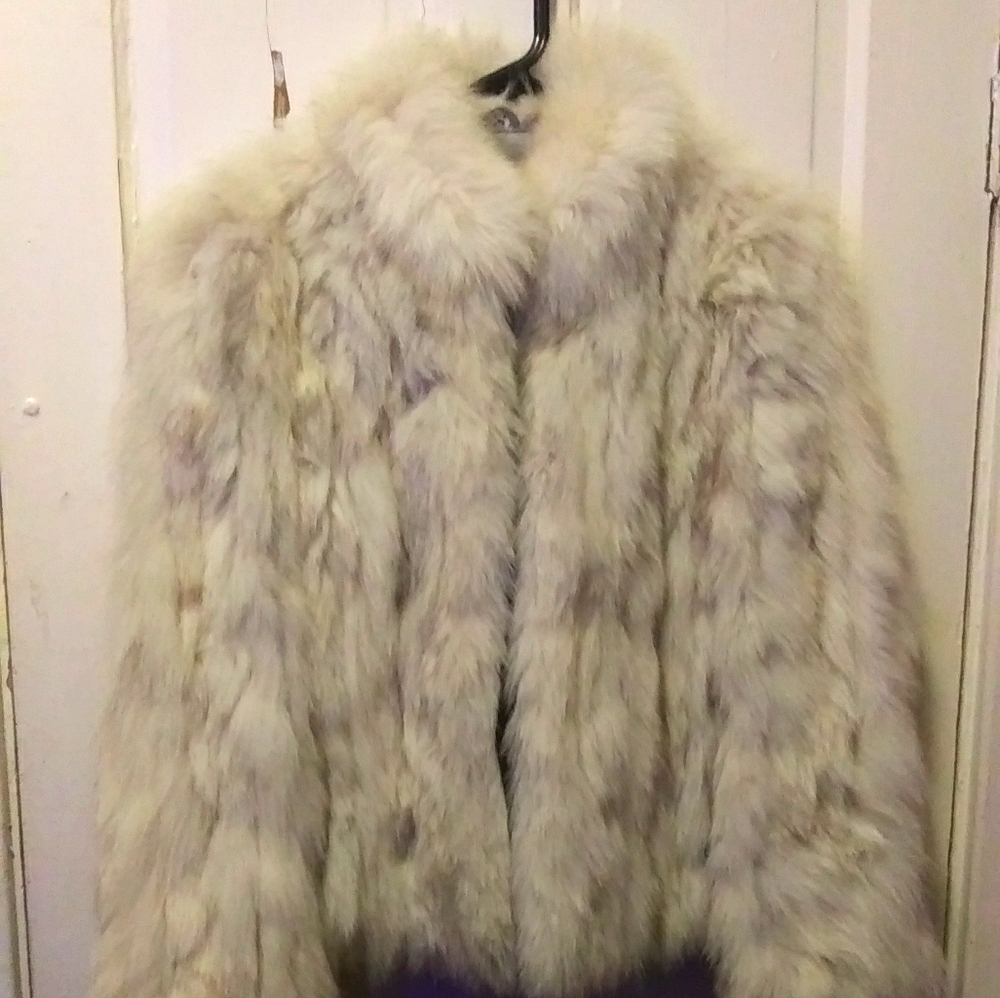 Women's small silver fox fur (new)